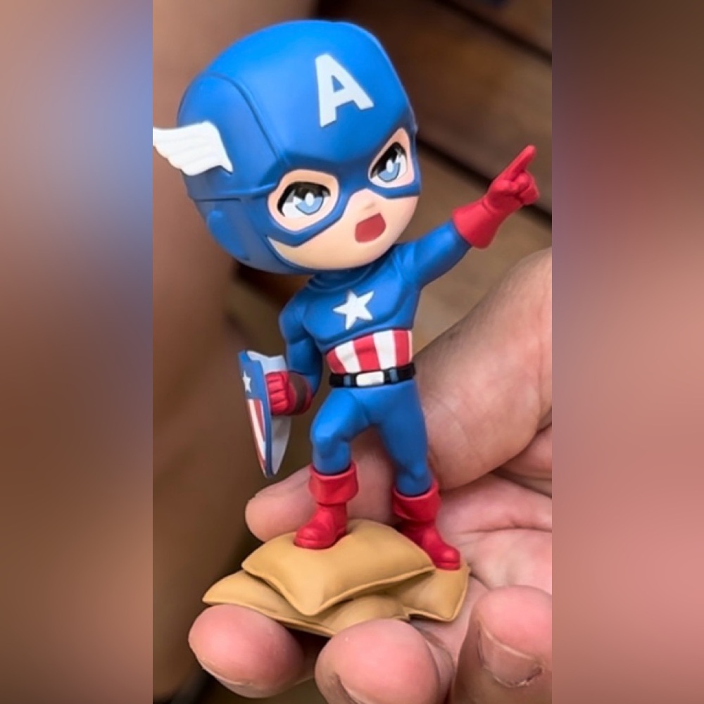 POPMART ∘ opened Avengers box ∘ Captain America